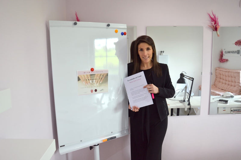 Formation french reverse, incrustation paillettes et french 3D